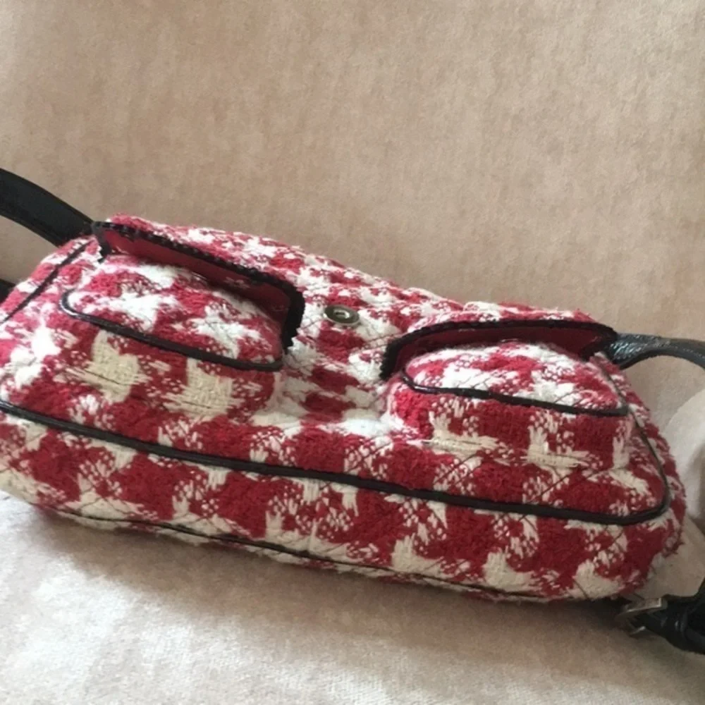 Vera Bradley red/white/ black shoulder bag‎